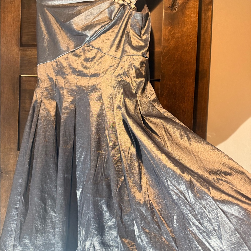Jessica Howard Metallic Silver Gown